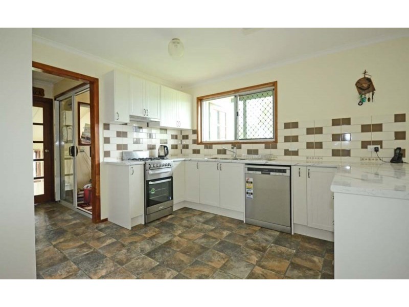 17 Moriarty Street, Banana QLD 4702