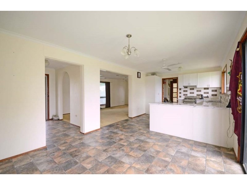 17 Moriarty Street, Banana QLD 4702