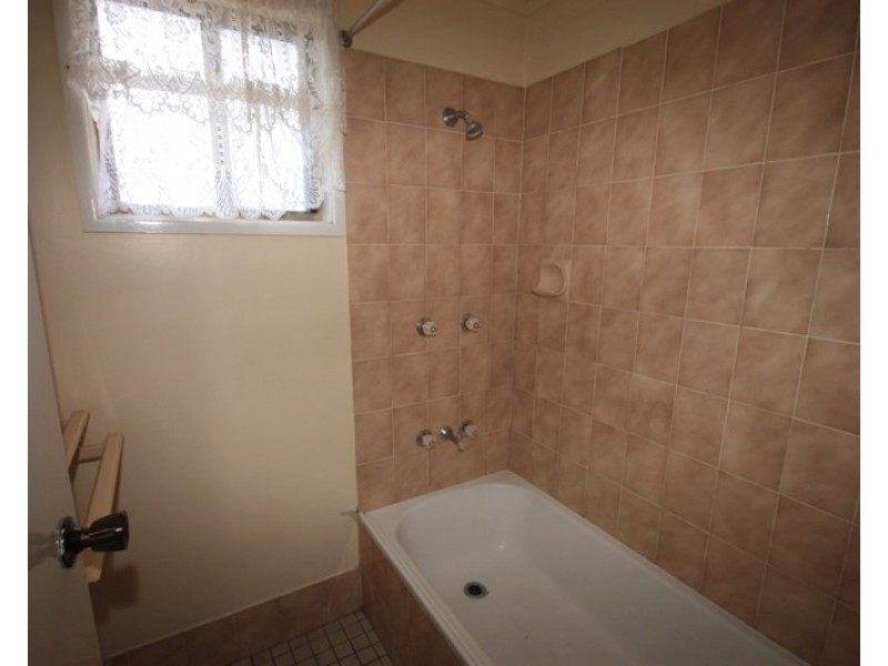 5/82-84 Kariboe Street, Biloela QLD 4715