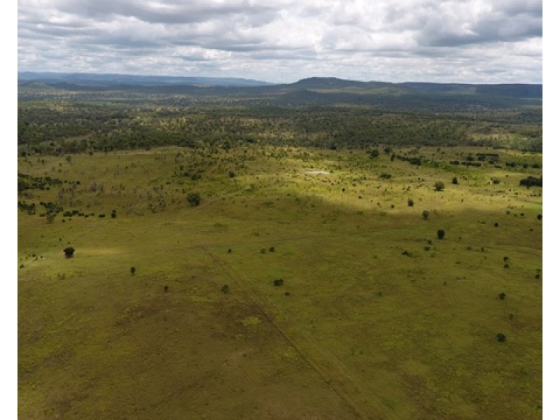 36214 Burnett Highway, Lawgi Dawes QLD 4716