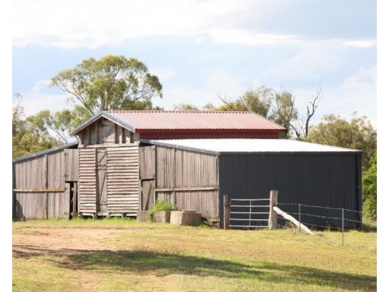 36214 Burnett Highway, Lawgi Dawes QLD 4716