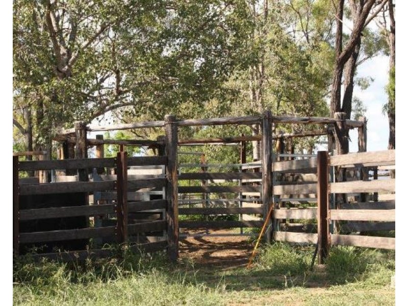 36214 Burnett Highway, Lawgi Dawes QLD 4716