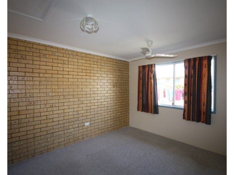 2/16 Woolein Crescent, Biloela QLD 4715