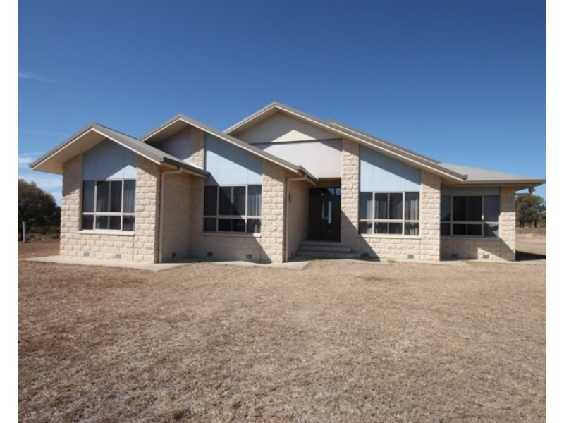 904 Alexandra Avenue, Biloela QLD 4715