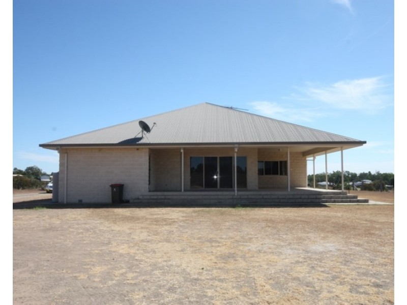 904 Alexandra Avenue, Biloela QLD 4715