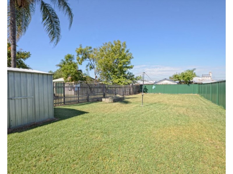 109 Kroombit Street, Biloela QLD 4715