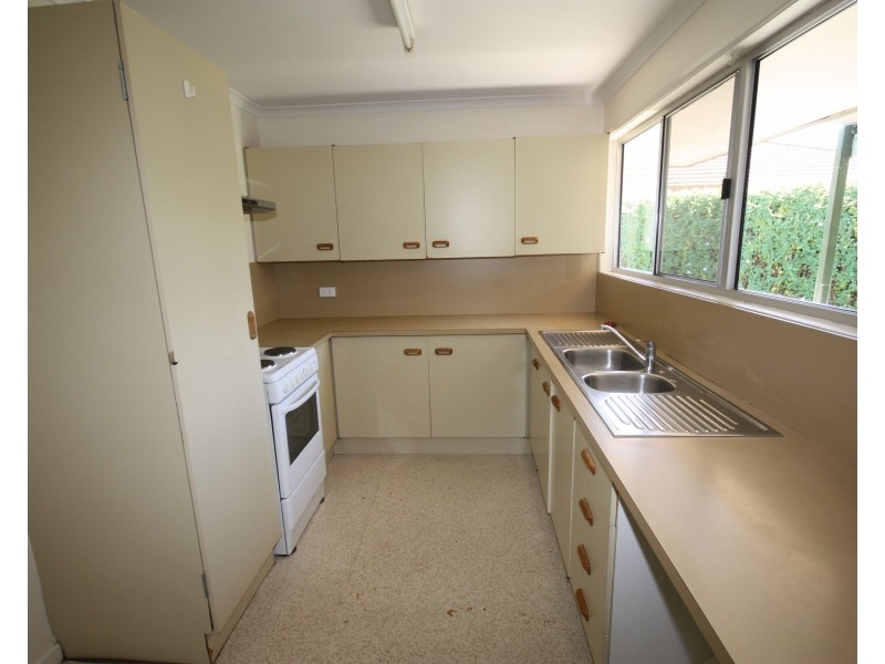 25 Ward Crescent, Biloela QLD 4715