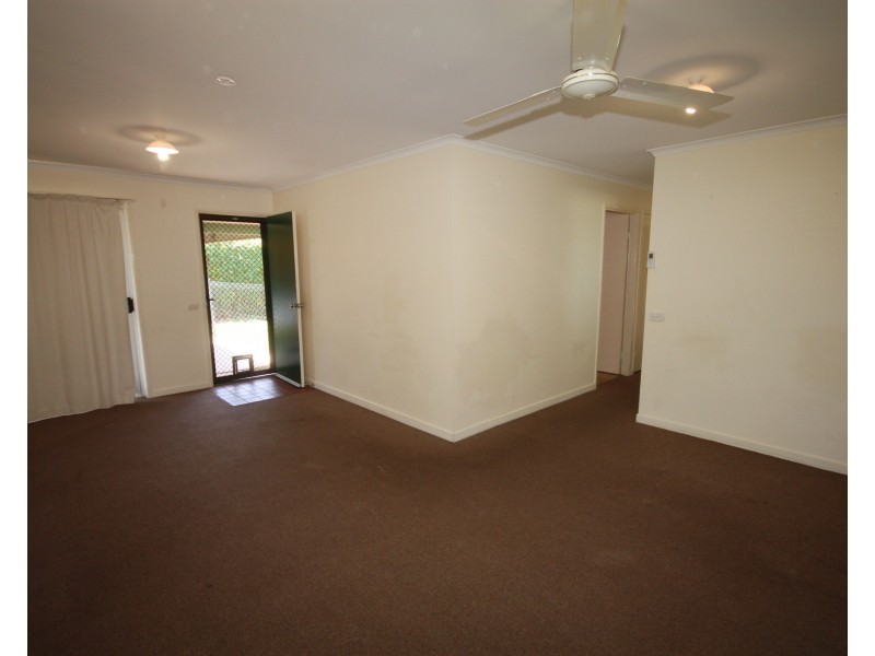 25 Ward Crescent, Biloela QLD 4715