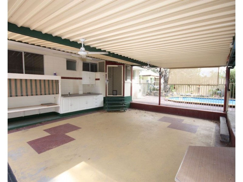 34 Nobbs Street, Moura QLD 4718