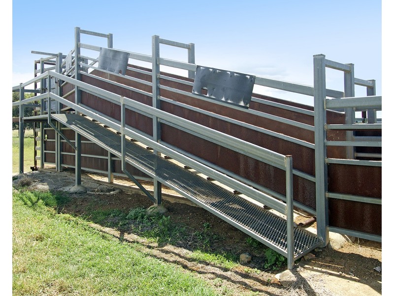 “Comanche”1820 Comanche Road, Glenroy QLD 4702