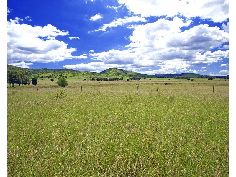 “Comanche”1820 Comanche Road, Glenroy QLD 4702