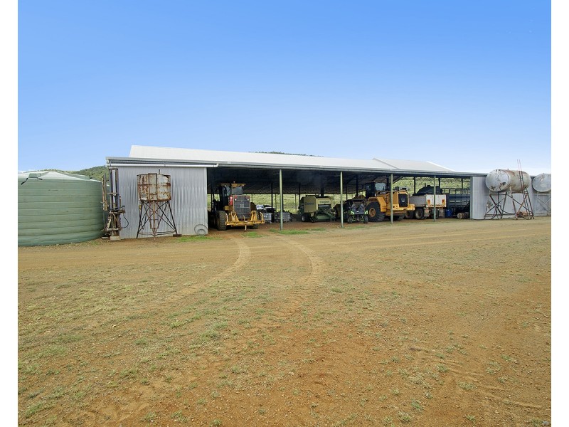 “Comanche”1820 Comanche Road, Glenroy QLD 4702