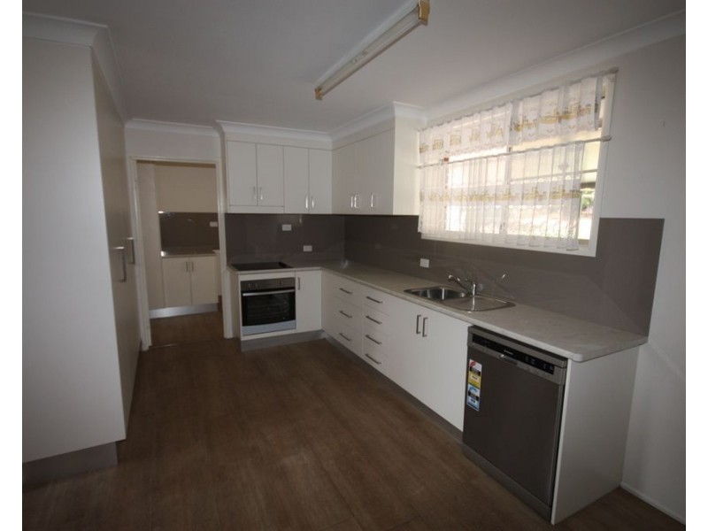 15 Lawrence Street, Biloela QLD 4715