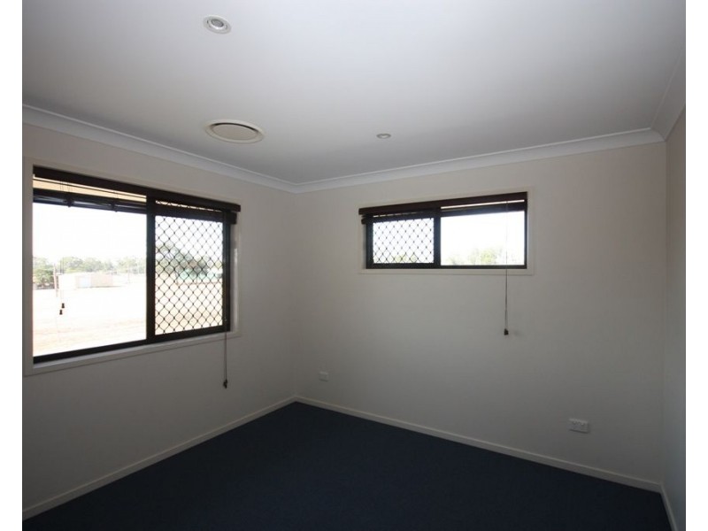 B/2 Harcla Close, Biloela QLD 4715