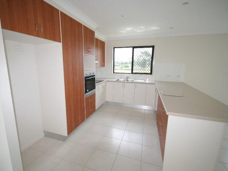 B/2 Harcla Close, Biloela QLD 4715