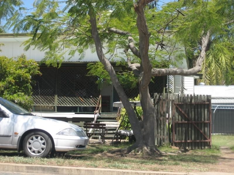 2/59 Bell Street, Biloela QLD 4715