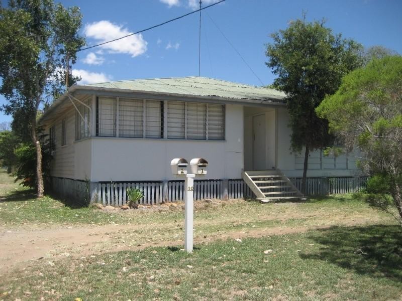 2/10 Buckland Street, Biloela QLD 4715