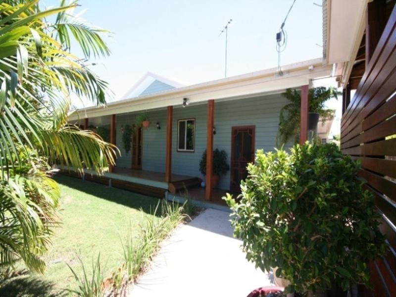 98 Kariboe Street, Biloela QLD 4715
