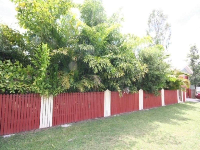 98 Kariboe Street, Biloela QLD 4715