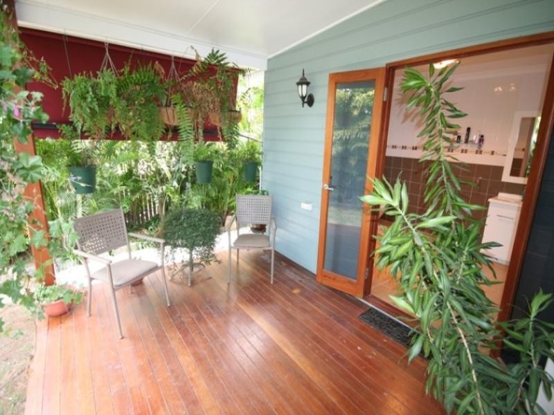 98 Kariboe Street, Biloela QLD 4715