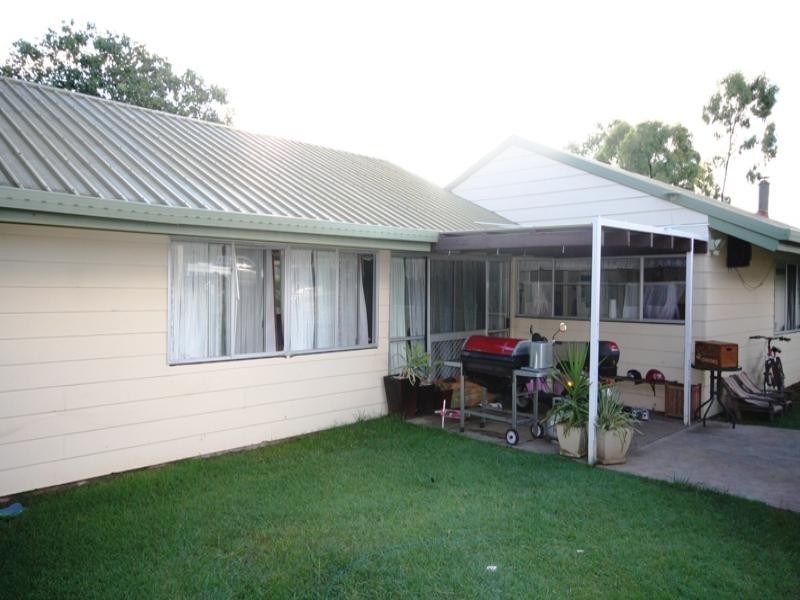 11 Raglan Street, Biloela QLD 4715