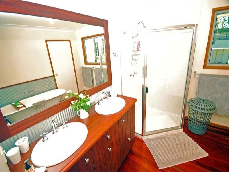 561 Halls Road, Thangool QLD 4716