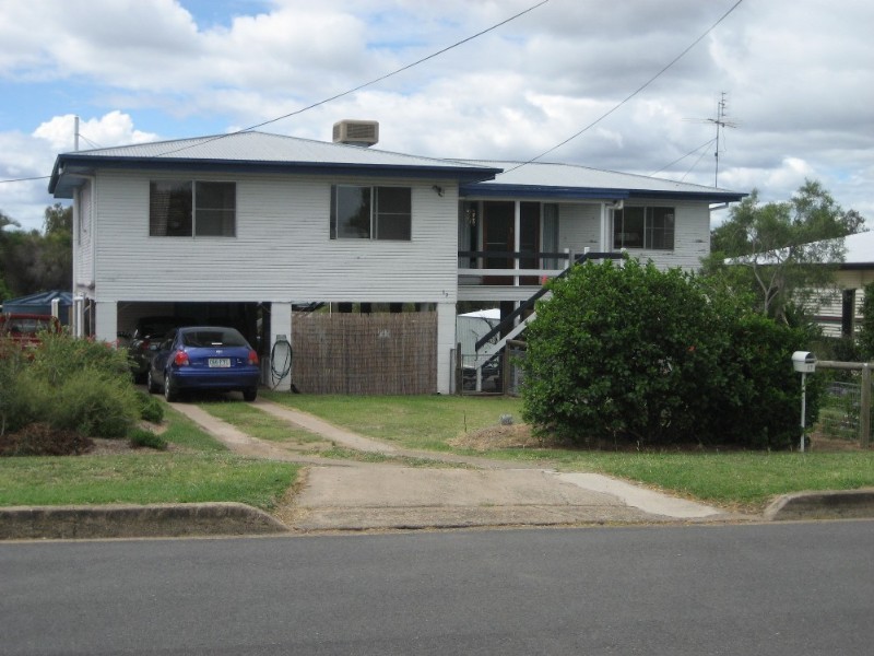 17 Manton Street, Biloela QLD 4715