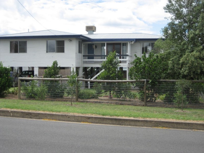 17 Manton Street, Biloela QLD 4715