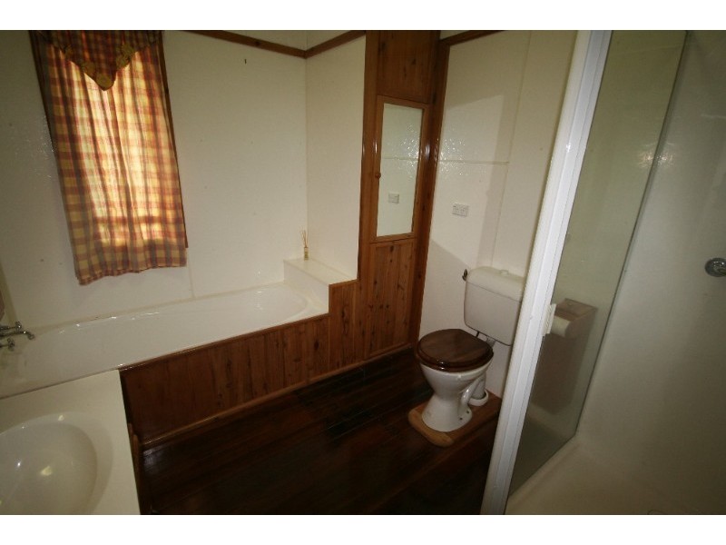 30 Rainbow Street, Biloela QLD 4715