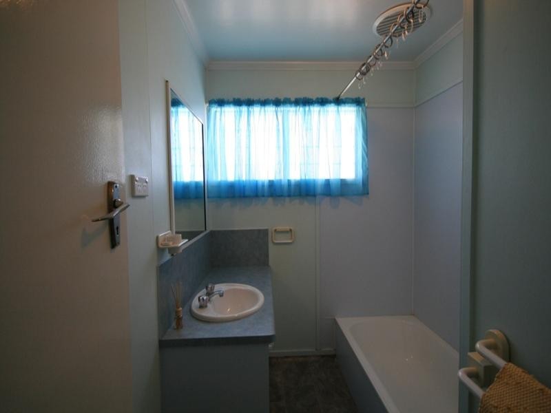 1 Lookerbie Street, Biloela QLD 4715