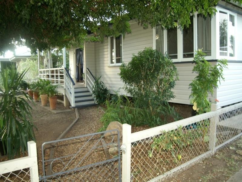 136 Rainbow Street, Biloela QLD 4715