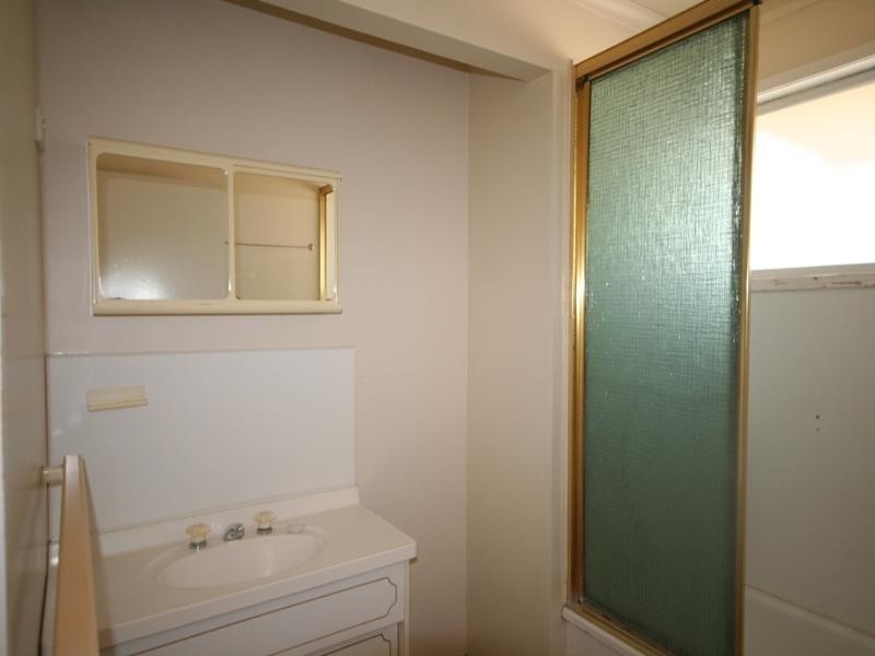 4 Raglan Street, Biloela QLD 4715