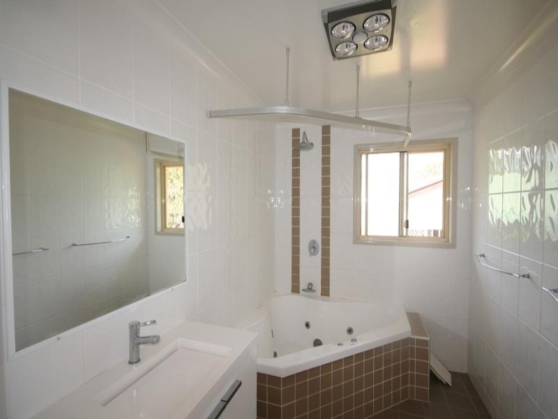 2/2 Bauerle Court, Biloela QLD 4715