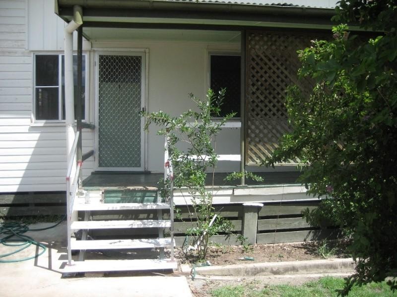 1/59 Bell Street, Biloela QLD 4715