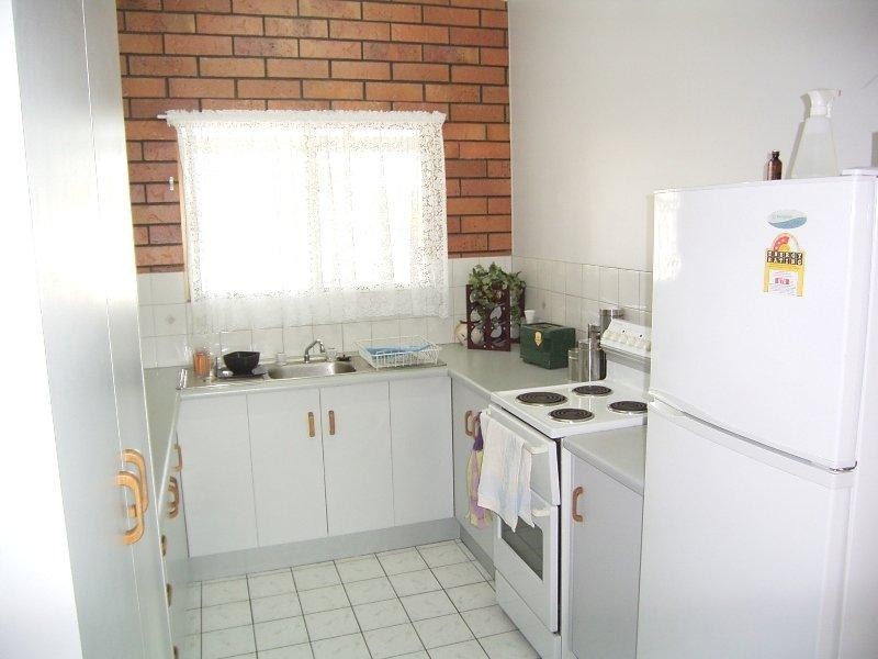 1/8 Beak Place, Biloela QLD 4715