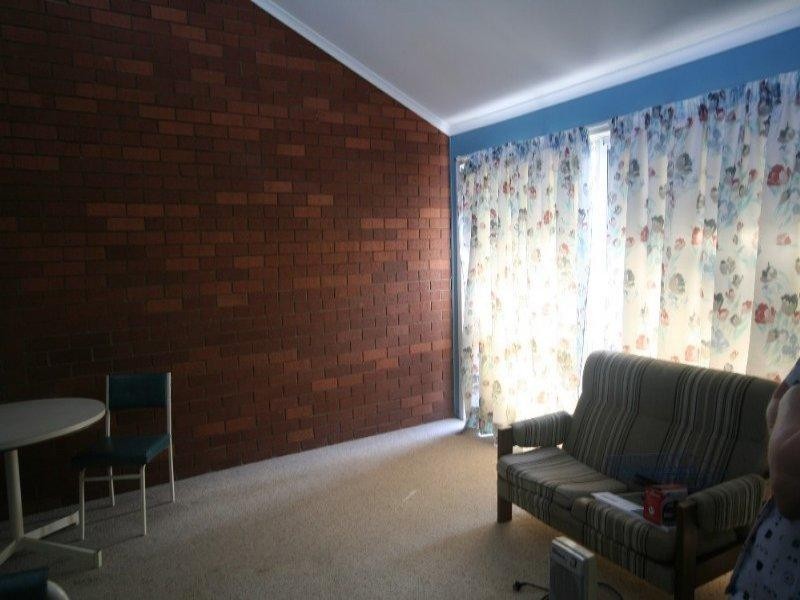 2/84 Kroombit Street, Biloela QLD 4715