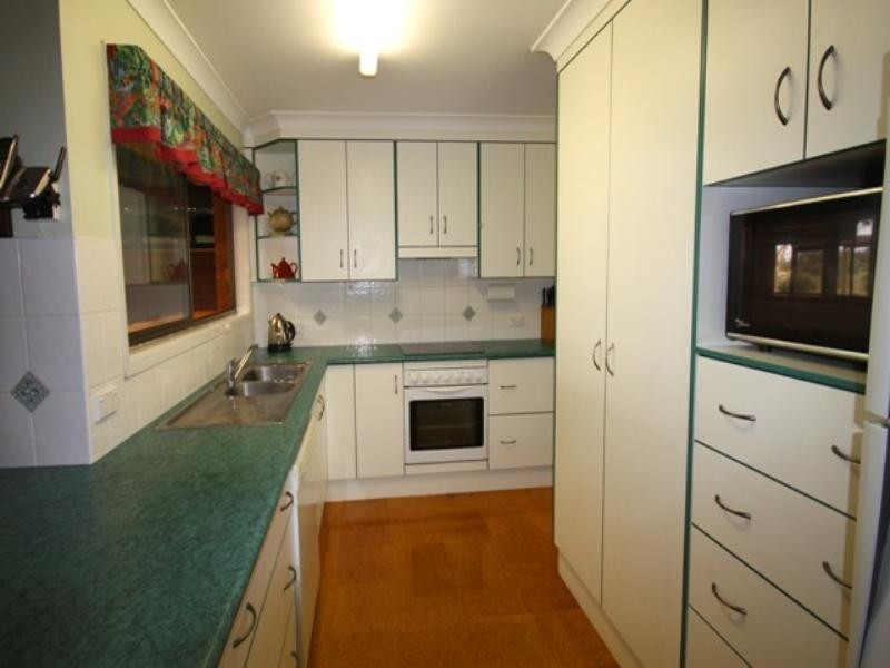 8 Bauerle Court, Biloela QLD 4715