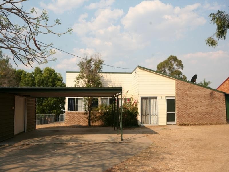 4 Raglan Street, Biloela QLD 4715