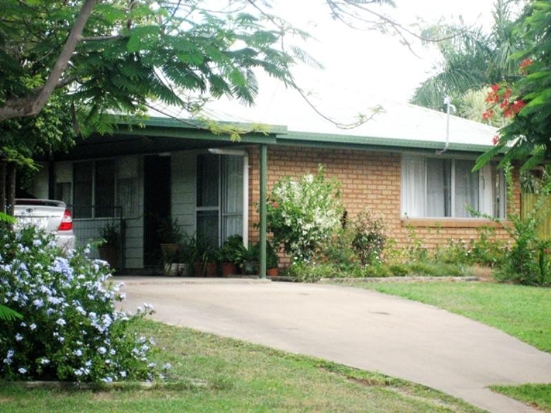 25 Ward Crescent, Biloela QLD 4715