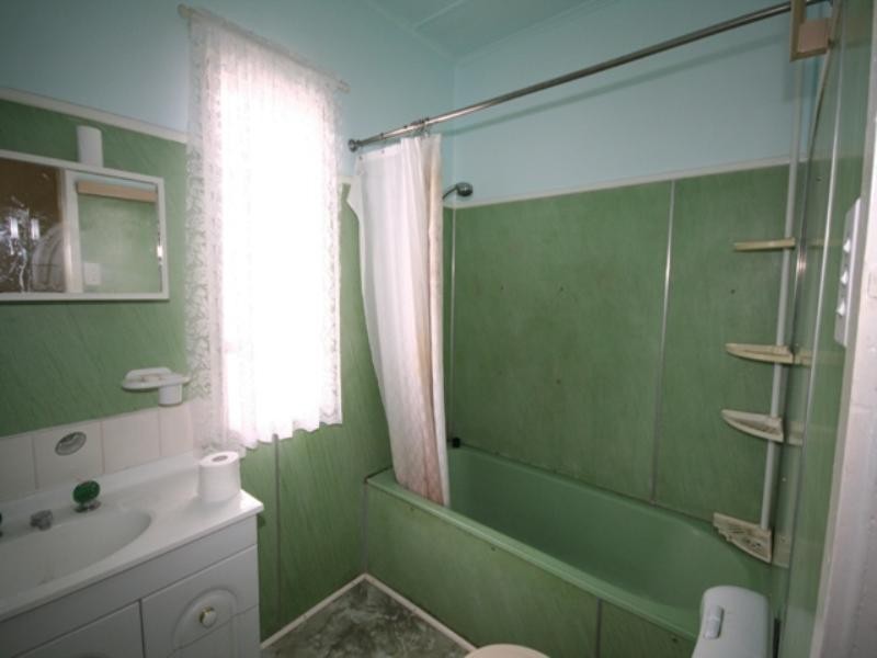 35 Rainbow Street, Biloela QLD 4715