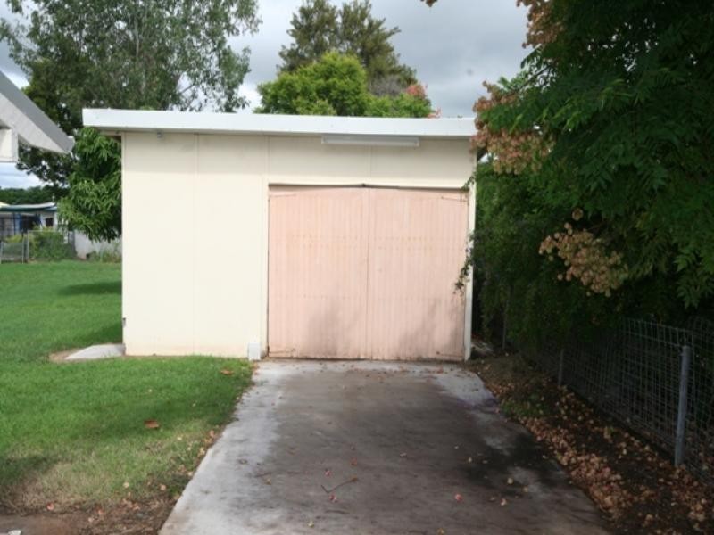 35 Rainbow Street, Biloela QLD 4715
