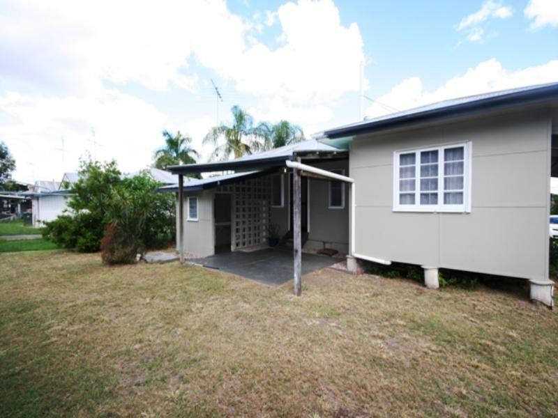 114 Kroombit Street, Biloela QLD 4715