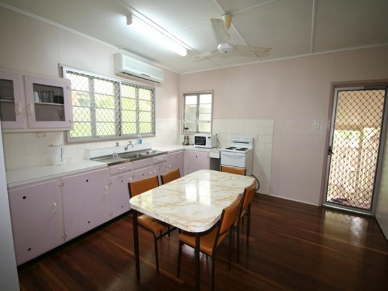 35 Rainbow Street, Biloela QLD 4715