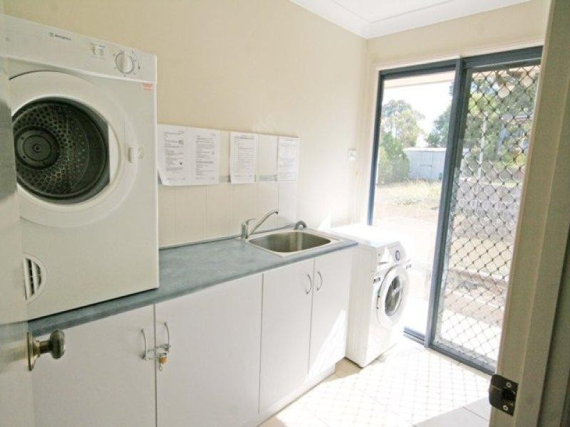 17 Raglan Street, Biloela QLD 4715