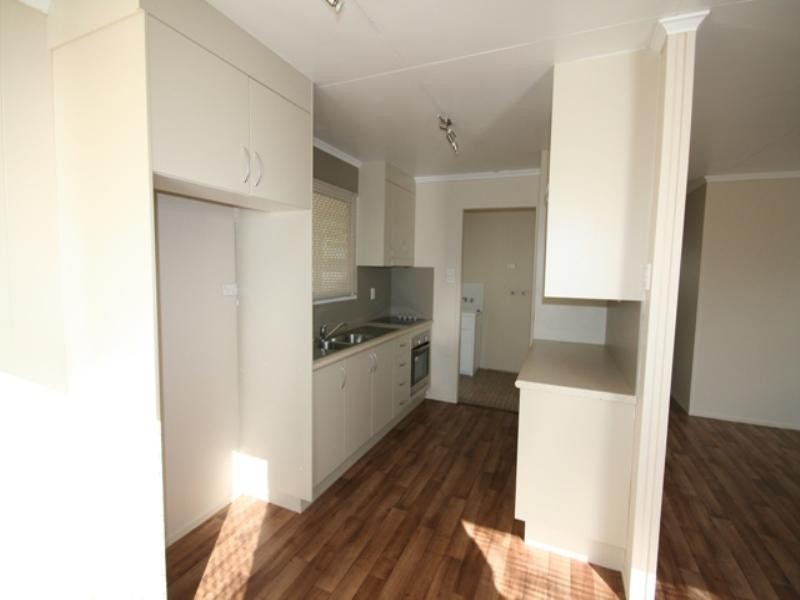 10 Dee Street, Biloela QLD 4715