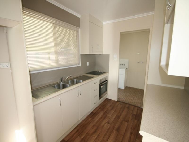 10 Dee Street, Biloela QLD 4715