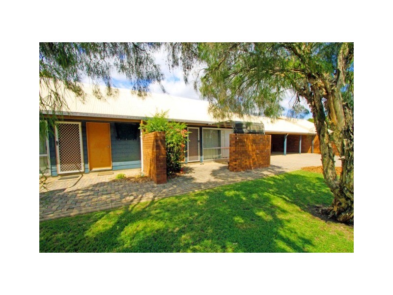 1, 2 & 3 84 Kroombit Street, Biloela QLD 4715