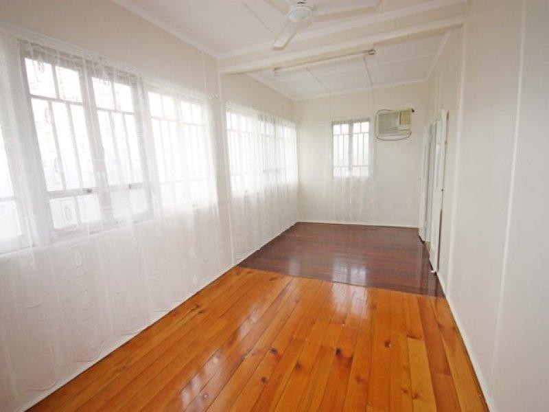 15-15A Grevillea Street, Biloela QLD 4715