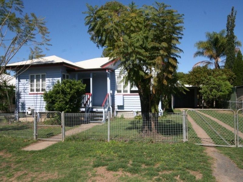 17 Bell Street, Biloela QLD 4715