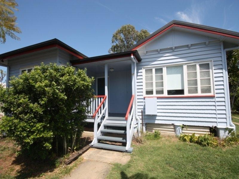 17 Bell Street, Biloela QLD 4715